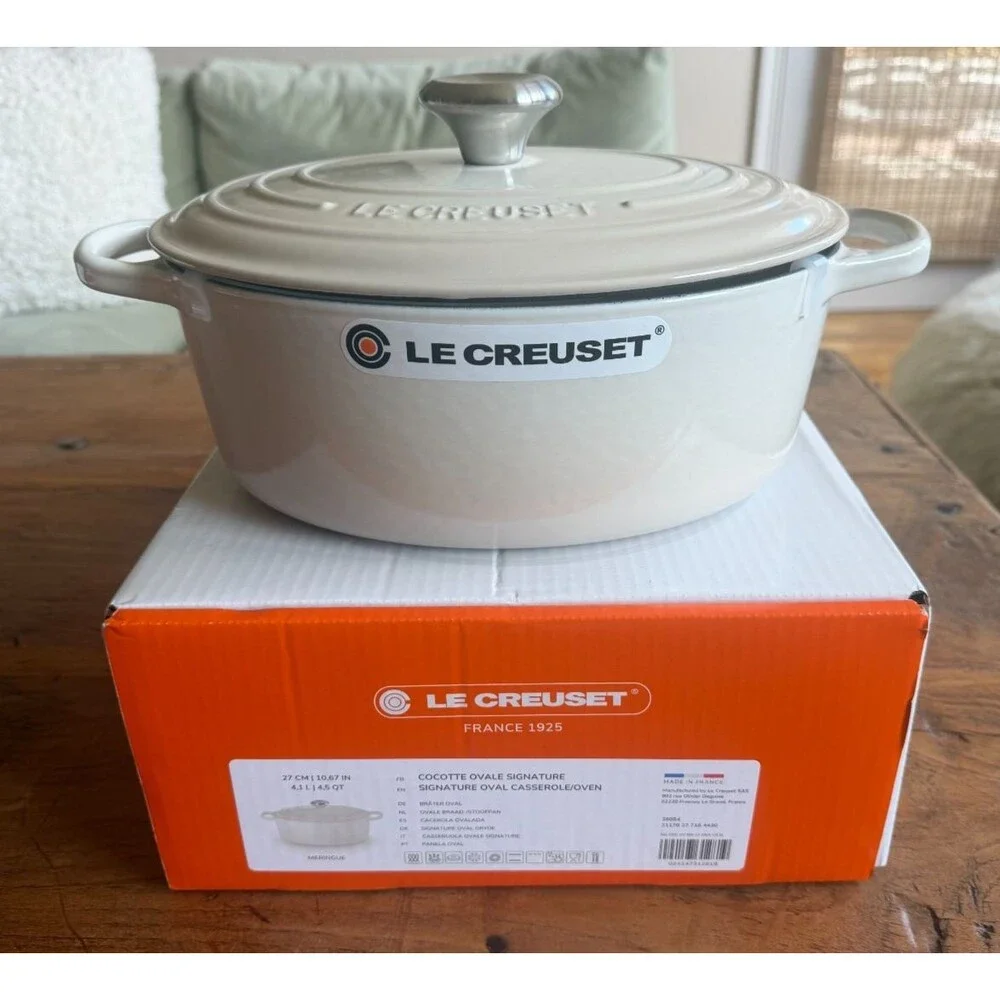 Le Creuset Enameled Cast Iron Signature Oval Dutch Oven 4.5 qt 27cm Meringue NEW
